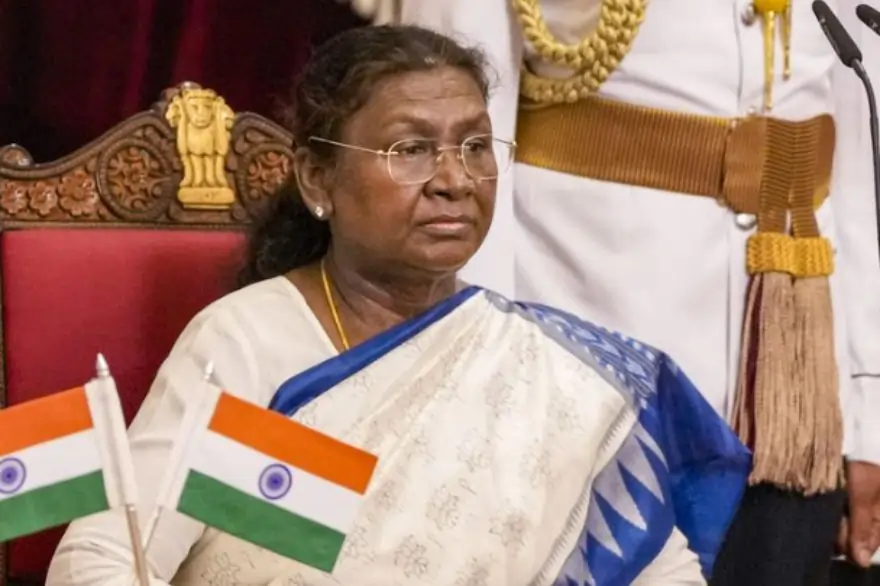 শিক্ষিত আৰু সৱল মহিলাই হৈছে ৰাষ্ট্ৰৰ প্ৰকৃত স্তম্ভঃ অন্তঃৰাষ্ট্ৰীয় নাৰী দিৱসত ৰাষ্ট্ৰপতিৰ শুভেচ্ছা