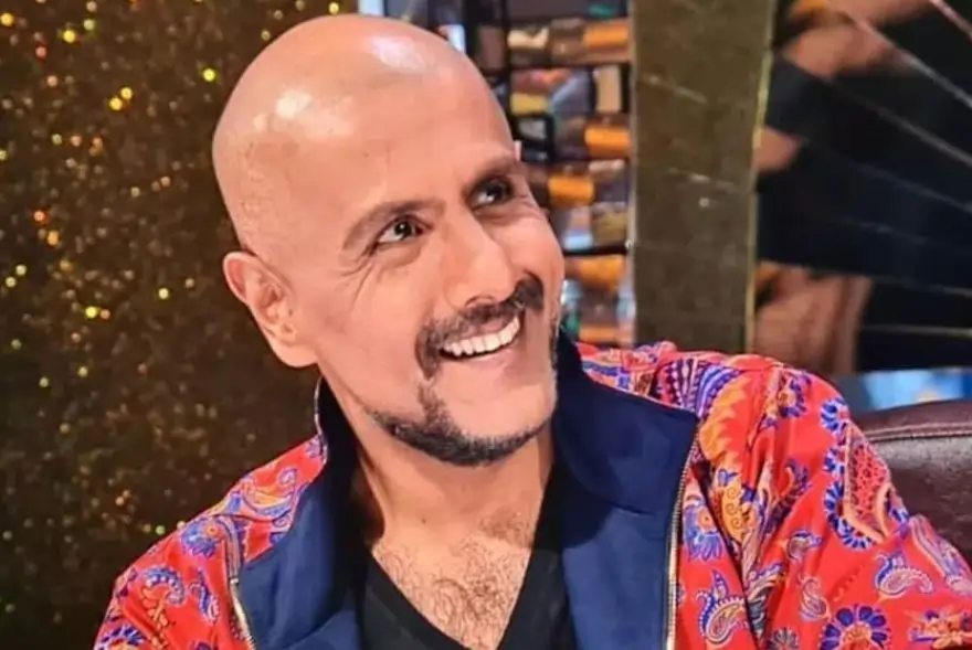 পাকিস্তানী সাংবাদিকৰ সৈতে ভাইৰেল ভিডিঅ'; ইণ্ডিয়ান আইডলৰ পৰা বিশাল দাদলানীক অপসাৰণৰ দাবী