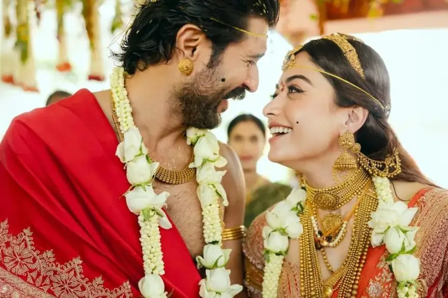 ‘প্ৰেমে তোমাক মুক্ত কৰক’; বিবাহৰ পিচতেই স্বামী বিজয় দেৱেৰাকোণ্ডাক লৈ আৱেগিক পোষ্ট ৰশ্মিকা মাণ্ডানাৰ
