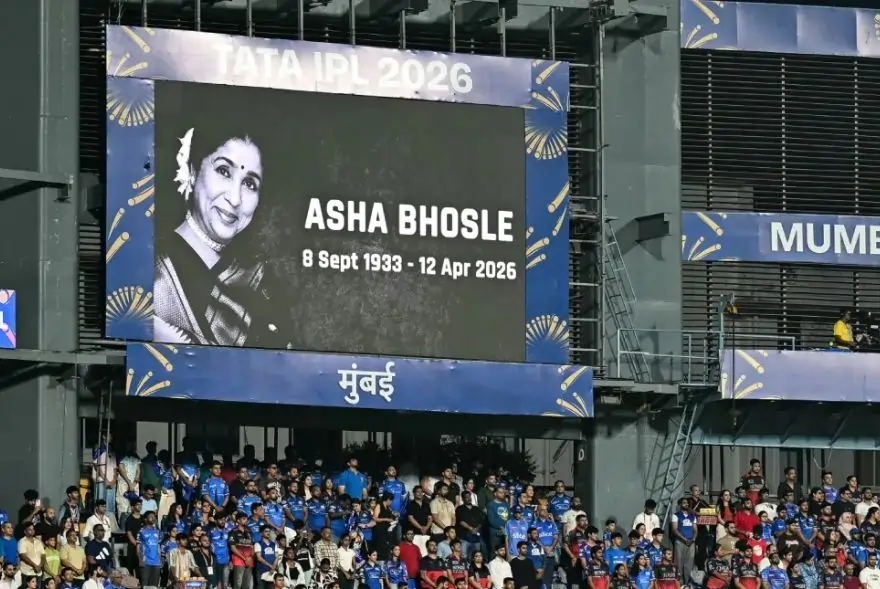 মুম্বাই ইণ্ডিয়ানছ আৰু চেন্নাই ছুপাৰ কিংগছৰ খেলুৱৈয়ে আশা ভোছলেক দিলে শ্ৰদ্ধাঞ্জলি