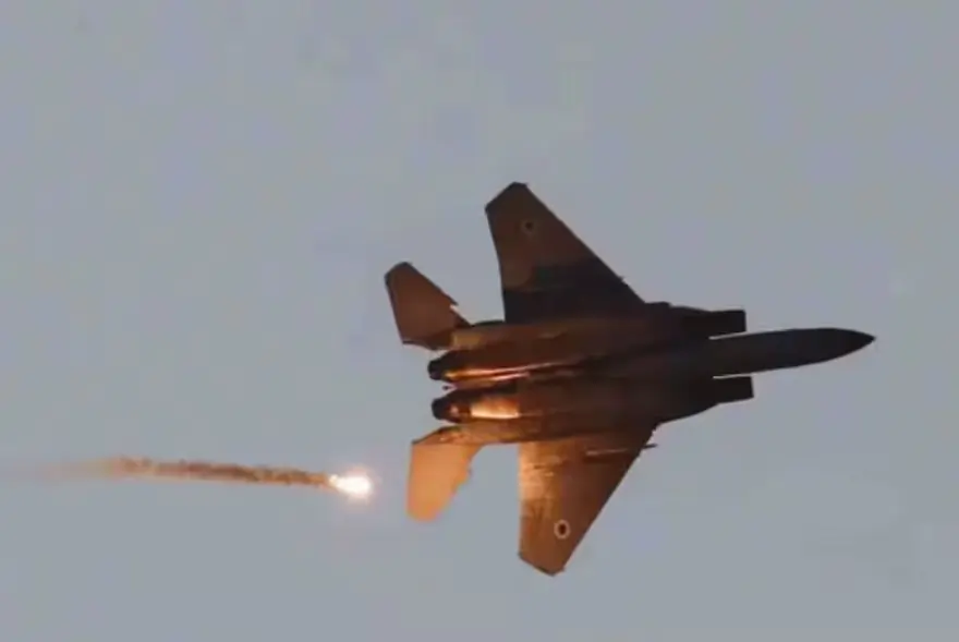ইৰাণে ধ্বংস কৰিলে আমেৰিকাৰ F-15E বিমান; আমেৰিকান পাইলটৰ সন্ধানত ইৰাণ চৰকাৰৰ পুৰস্কাৰ ঘোষণা