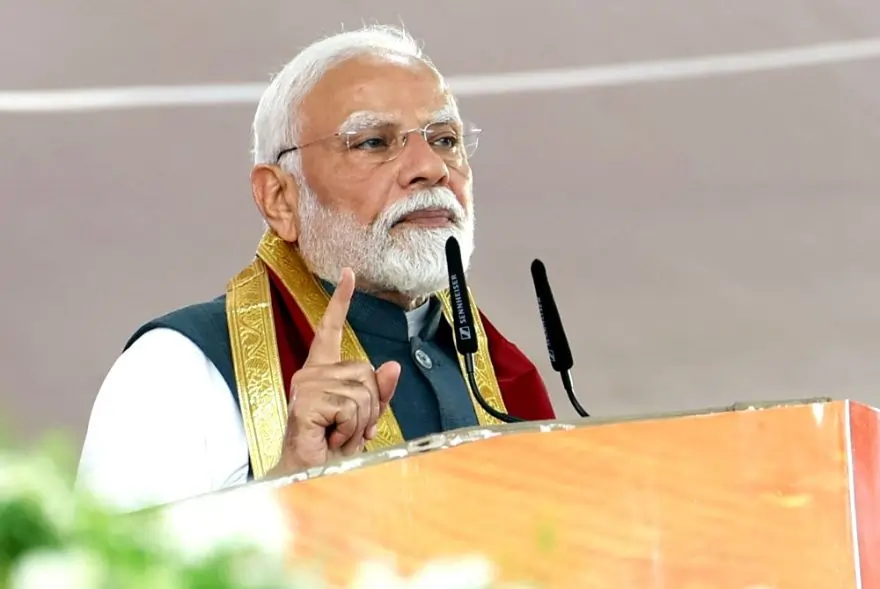 “মই আপোনালোকৰ ওচৰত ঋণী হৈ পৰিছো”; পশ্চিম বংগত উচুপি উঠিল প্ৰধানমন্ত্ৰী মোদী