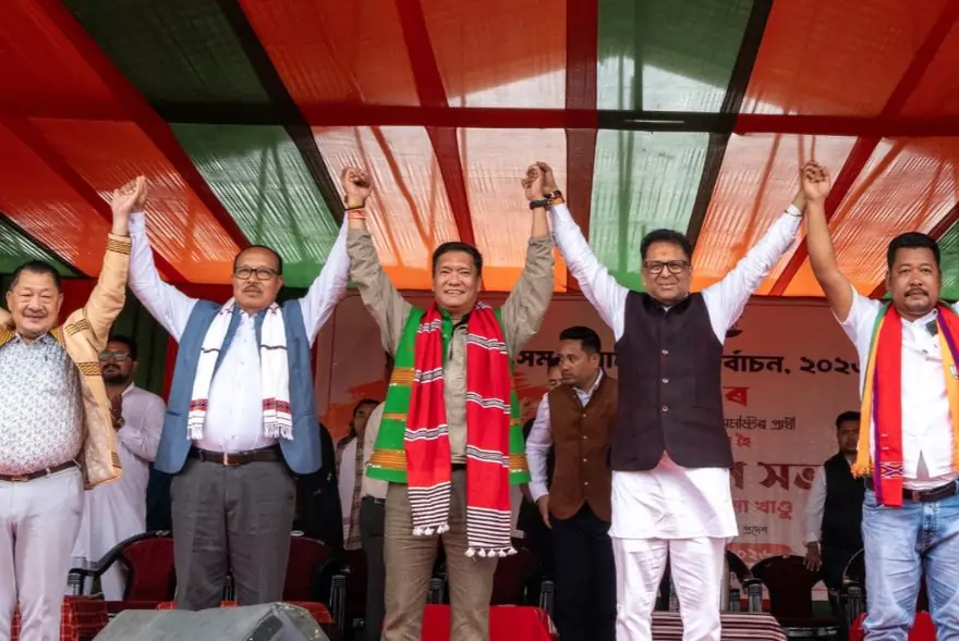 লখিমপুৰত বিজেপি প্ৰাৰ্থীৰ হৈ নিৰ্বাচনী প্ৰচাৰ অৰুণাচলৰ মুখ্যমন্ত্ৰী পেমা খাণ্ডুৰ