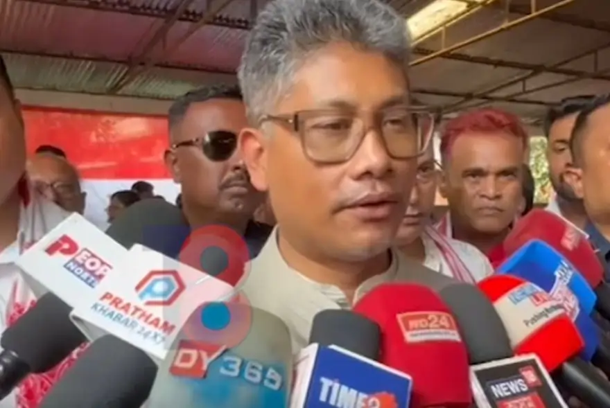 ‘ককায়ে-ভনীয়েকে আহি কংগ্ৰেছ পাৰ্টীটোক ডুবাই থৈ গ’ল’; ৰাহুল গান্ধীক কটাক্ষ পীয়ুষ হাজৰিকাৰ