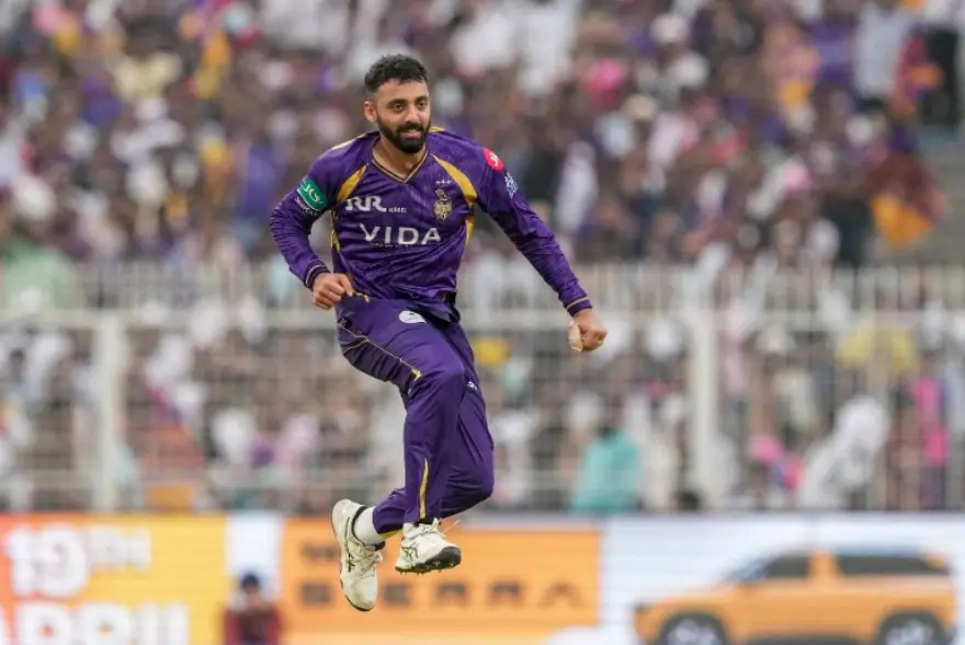 বৰুণ চক্ৰৱৰ্তীৰ শক্তিশালী কামবেক; গঢ়িলে নতুন অভিলেখ