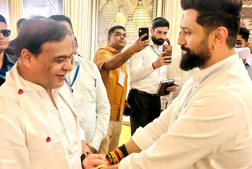 মুখ্যমন্ত্ৰী হিচাপে শপত ল’লে ড০ হিমন্ত বিশ্ব শৰ্মাইঃ নতুন চৰকাৰক শুভেচ্ছা কেন্দ্ৰীয় মন্ত্ৰীসকলৰ