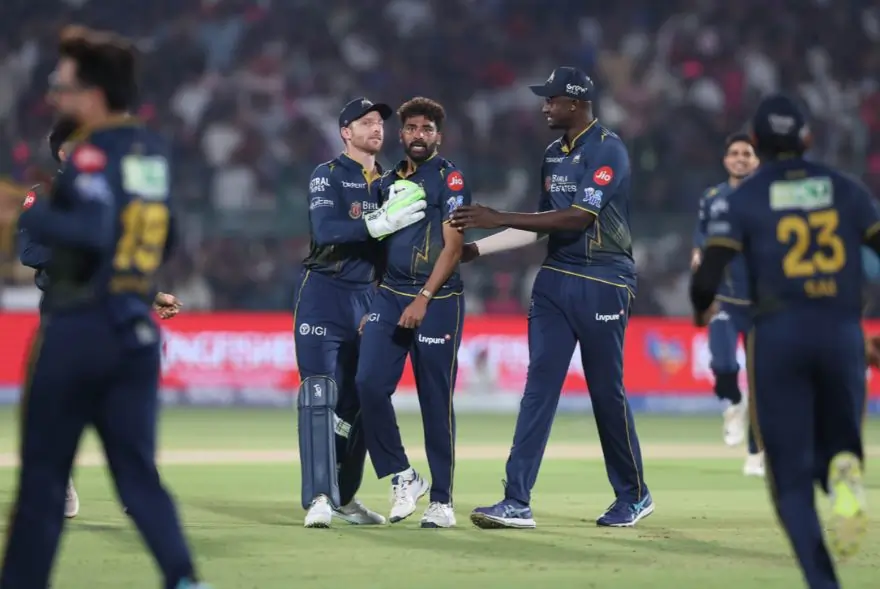 ৰাজস্থানক ৭৭ ৰাণত ধূলিসাৎ কৰি পইণ্ট তালিকাৰ দ্বিতীয় স্থানত গুজৰাট টাইটানছ