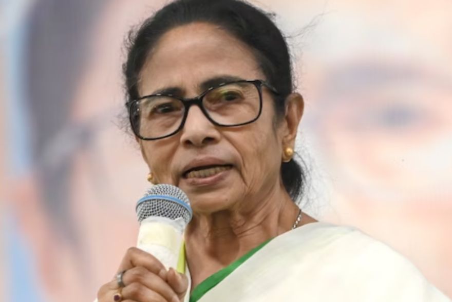 মোক বৰ্খাস্ত কৰক, কিন্তু মই পদত্যাগ নকৰোঃ শোচনীয় পৰাজয়ৰ পাছতো নাচোৰবান্দা মমতা বেনাৰ্জী