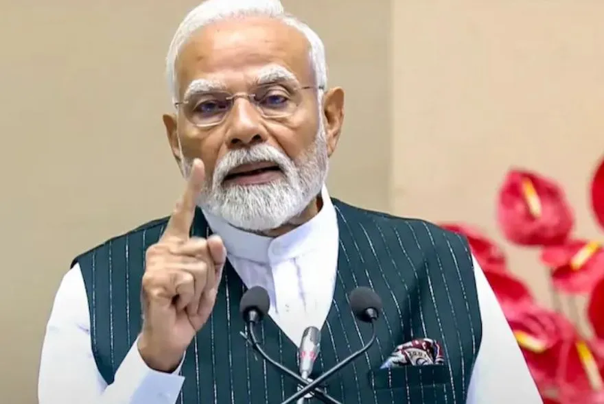 কেবিনেট সালসলনিৰ জল্পনা-কল্পনাৰ মাজতে জৰুৰী বৈঠক; প্ৰধানমন্ত্ৰীয়ে ল’ব পাৰে ডাঙৰ সিদ্ধান্ত