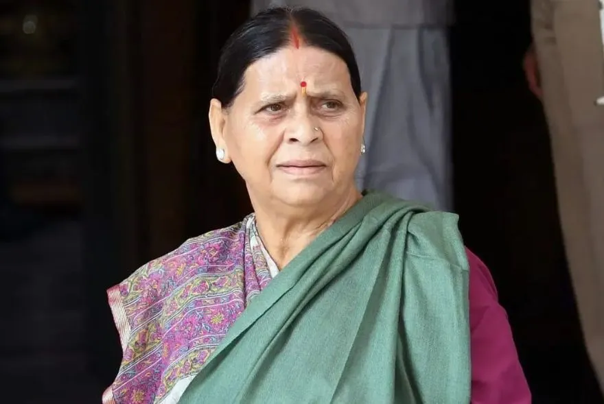 “যিমানেই আৰক্ষী আহক,কোনো কাৰণতে চৰকাৰী বাসগৃহ খালী নকৰো”; ৰাবৰি দেৱীৰ মুকলি প্ৰত্যাহ্বান