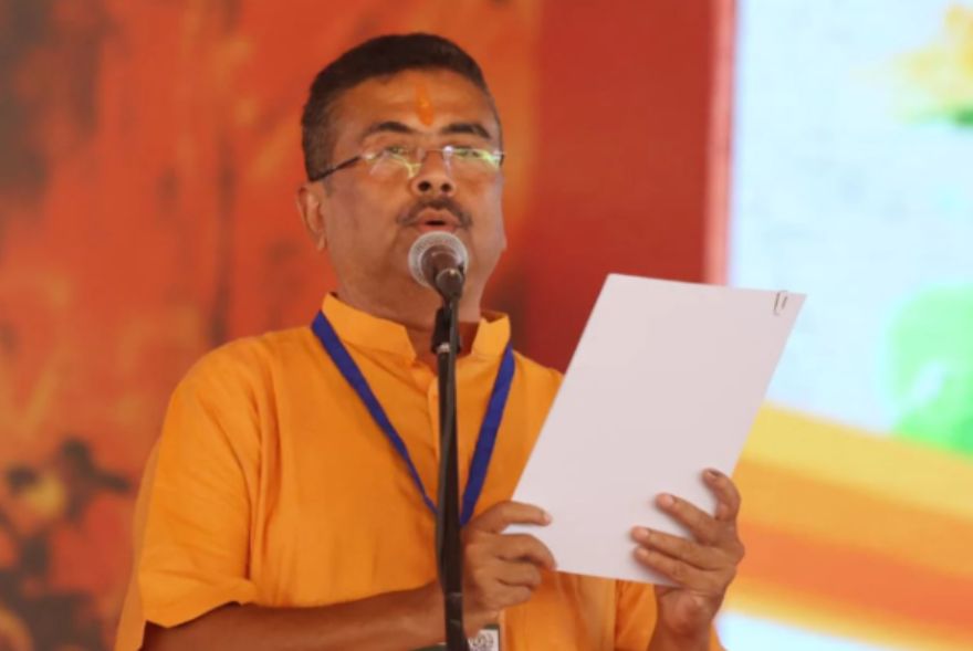 মমতাৰ ১৫ বছৰীয়া শাসনৰ অন্ত, পশ্চিম বংগৰ প্ৰথমজন বিজেপি মুখ্যমন্ত্ৰী হিচাপে শপত ল’লে শুভেন্দু অধিকাৰীয়ে