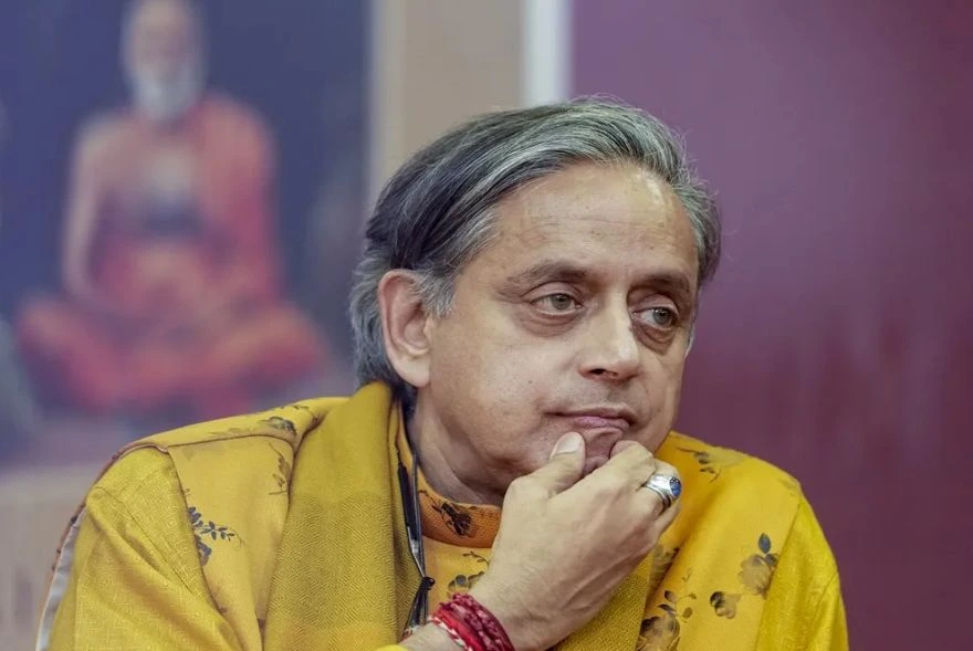 ‘এইটো টীম UDF ৰ জয়’; ভি.ডি. সতীছন কেৰালাৰ মুখ্যমন্ত্ৰী হোৱাক লৈ শশী থাৰুৰৰ বিস্ফোৰক
