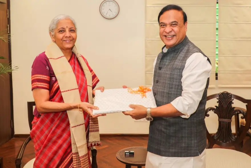 দিল্লীত বিত্তমন্ত্ৰী নিৰ্মলা সীতাৰমণক সাক্ষাৎ মুখ্যমন্ত্ৰী হিমন্ত বিশ্ব শৰ্মাৰ