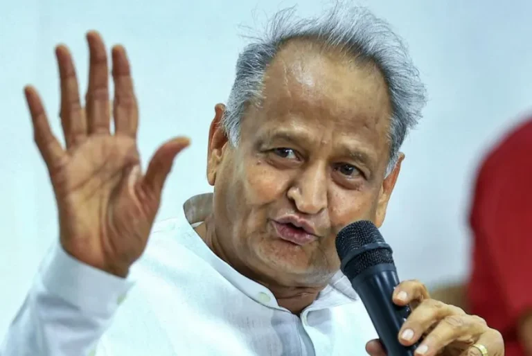 'মই কংগ্ৰেছৰ সভাপতি হ'ব বিচাৰিছিলো, কিন্তু ষড়যন্ত্ৰ কৰা হ'ল...'; অশোক গেহলটৰ ডাঙৰ দাবী