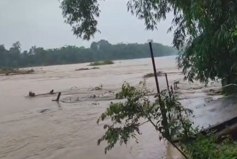 আহাৰৰ প্ৰথমটো বান; ছয়খন জিলাৰ ২২ হাজাৰৰো অধিক লোক ক্ষতিগ্ৰস্ত