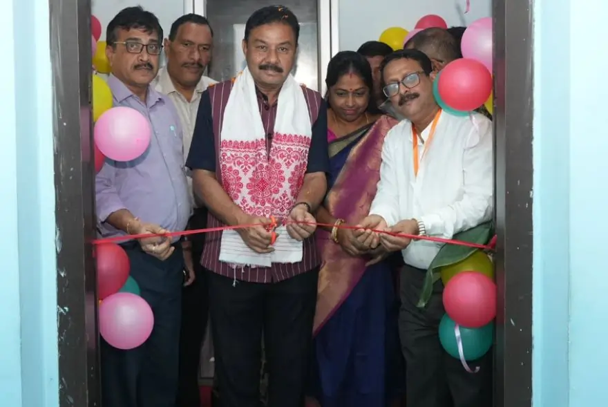 ৩ টা সন্তান হ’লেই বন্ধ হ’ব বিনামূলীয়া স্বাস্থ্যসেৱা! ভৰিব লাগিব মাচুল