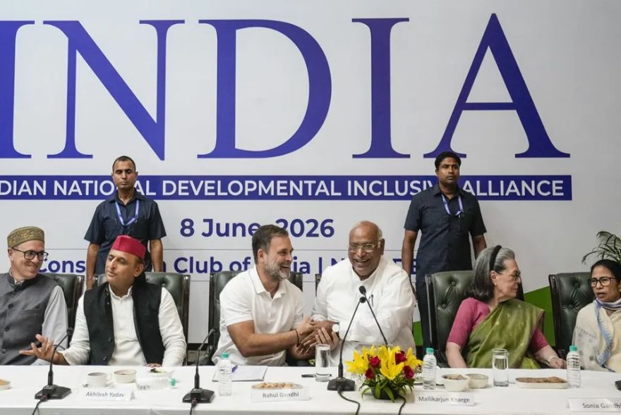 ‘মই ভগৱান শিৱৰ দৰে বিষ পান কৰি আছো’; মিত্ৰজোঁটৰ বৈঠকত ৰাহুল গান্ধীৰ ডাঙৰ মন্তব্য