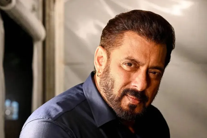 আদালতত ছলমান খানৰ আবেদন; ‘কালা হিৰণ ছবিখনত তাৎক্ষণিক নিষেধাজ্ঞাৰ দাবী