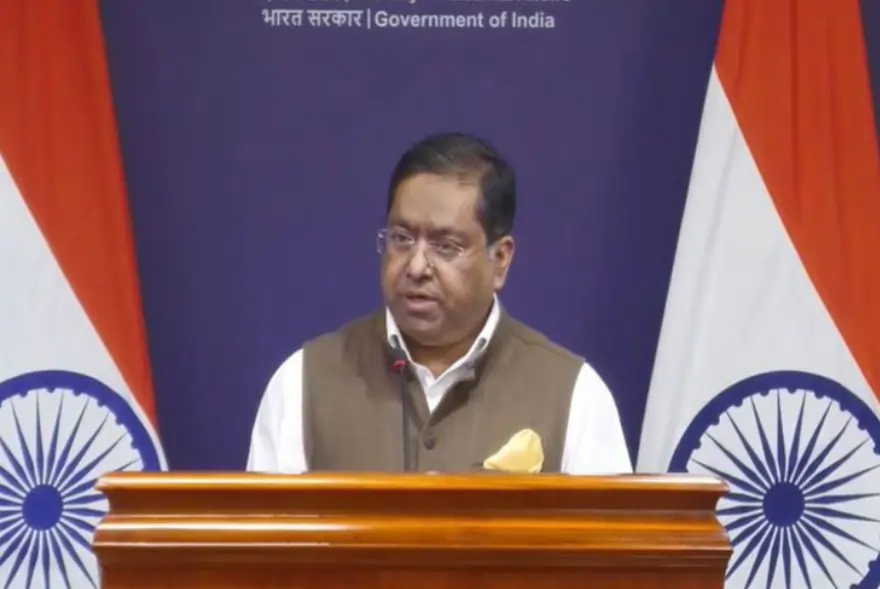 "কোনো অধিকাৰ নাই, মনে মনে থাকক!"- কাশ্মীৰ প্ৰসংগত পাকিস্তানৰ সুৰত সুৰ মিলোৱা ইউৰোপীয় ইউনিয়নক ভাৰতৰ তীব্ৰ সকীয়নি