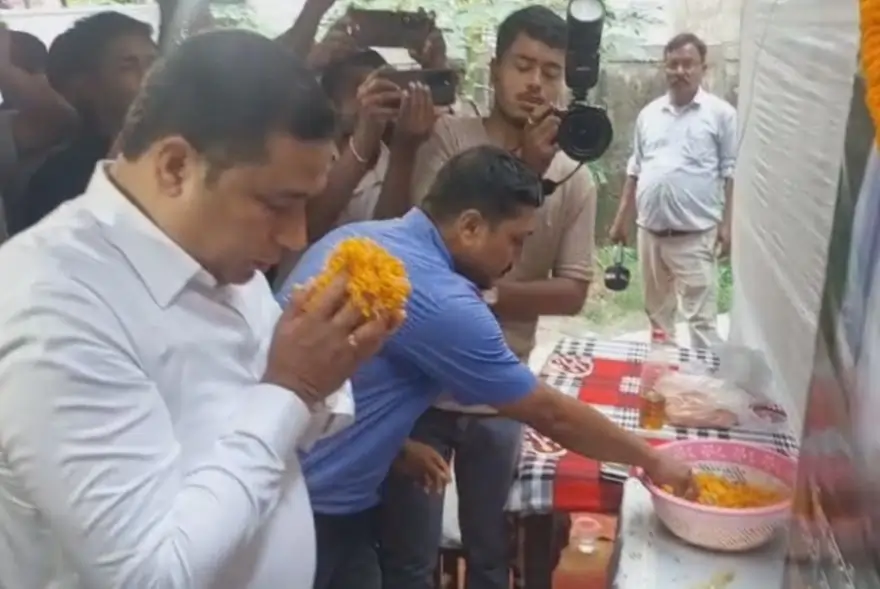 এই ঘটনাৰ উচিত বিচাৰ হ'বঃ মাধুৰ্য্য বৰ্মনৰ বাসগৃহত উপস্থিত হৈ মন্তব্য নলবাৰীৰ বিধায়ক জয়ন্ত মল্ল বৰুৱা