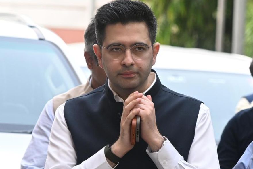 ‘ৰাজনীতিবিদসকলে ৰাজনৈতিক ধেমালি সহ্য কৰিব জানিব লাগিব’; ৰাঘৱ চড্ডাৰ আবেদনক লৈ আদালতৰ প্ৰতিক্ৰিয়া