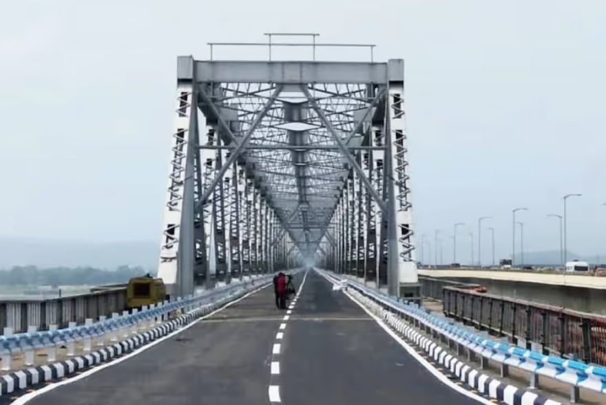 ১৩ জুলাইৰ পৰা বন্ধ থাকিব পুৰণি শৰাইঘাট দলং; যান-বাহন আৰক্ষীৰ নিৰ্দেশনা