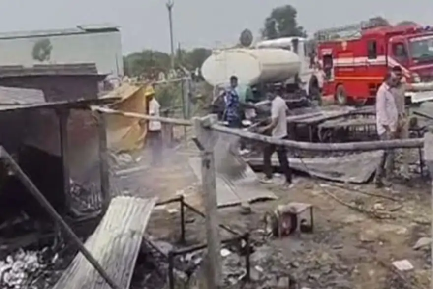 ফটকা ফেক্টৰীত ভয়াৱহ বিস্ফোৰণ: ৮ জনৰ মৃত্যু