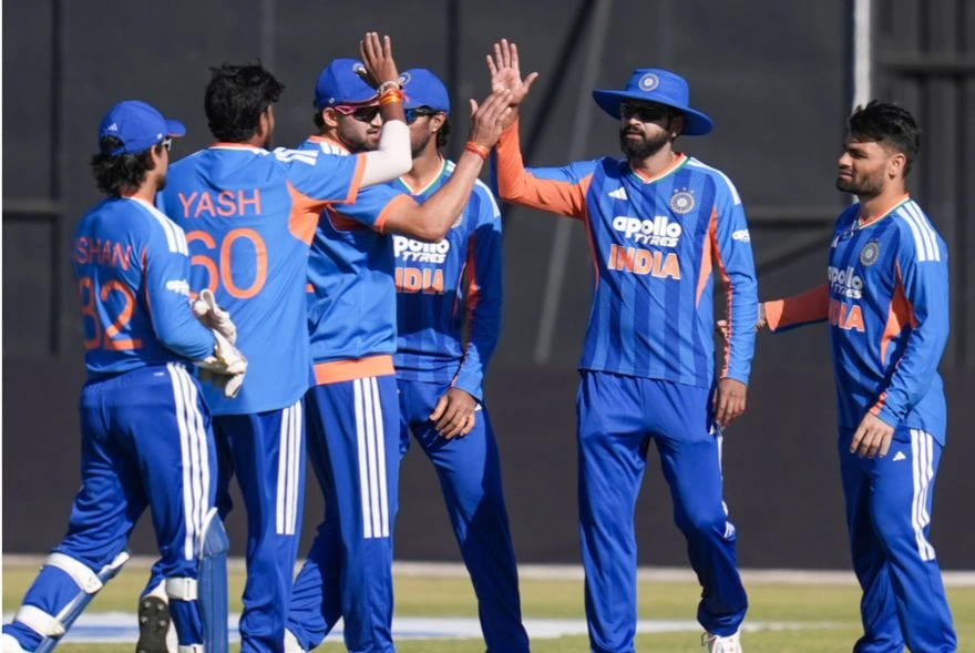 ঘৰুৱা মাটিত জিম্বাবৱেক পৰাস্ত কৰি টি-২০ শৃংখলা দখল ভাৰতীয় দলৰ