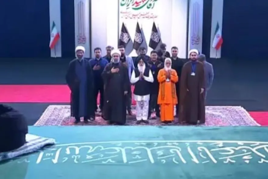 ইৰাণত উপস্থিত ভাৰতীয় ধৰ্মগুৰু; আয়াতুল্লাহ আলী খামেইনীক শ্ৰদ্ধাঞ্জলি জ্ঞাপন